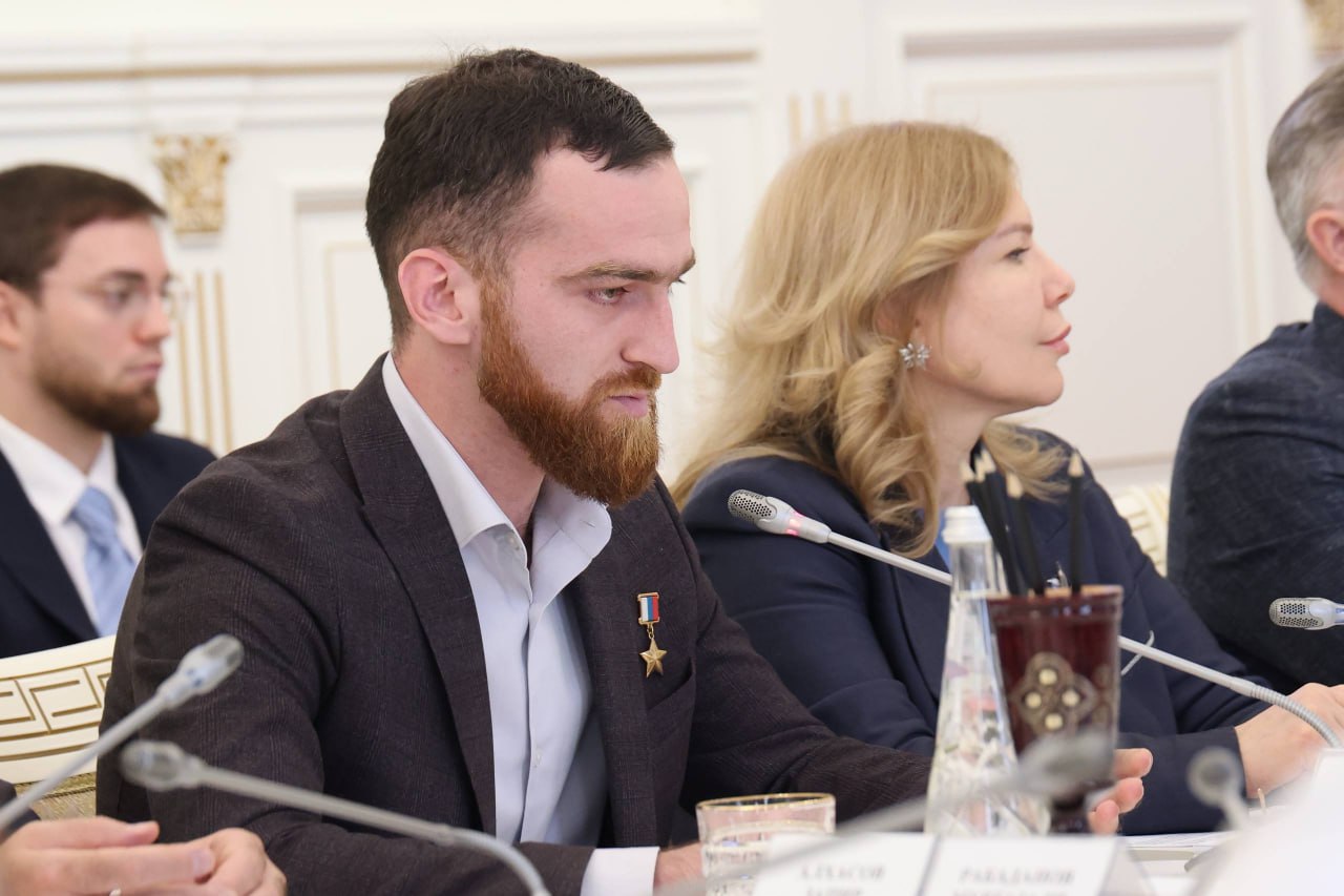 — Ребята достойные, образованные и перспективные