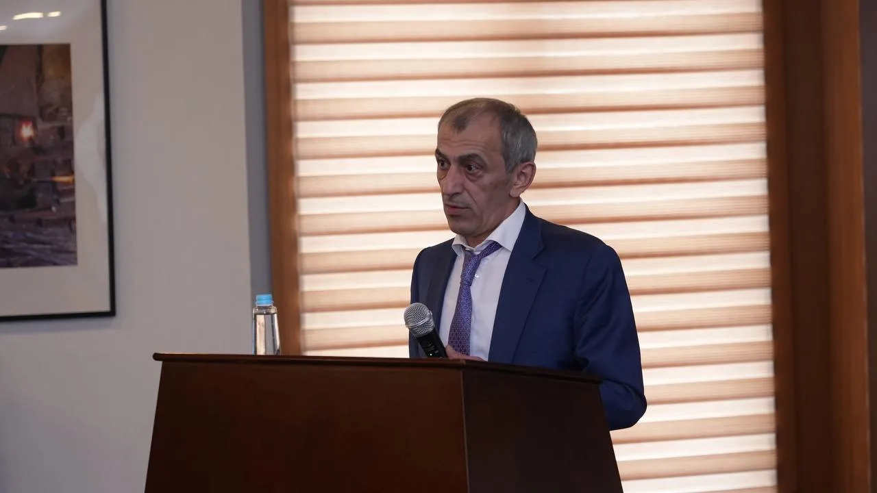 Первый заместитель Председателя Правительства РД Руслан Алиев провел встречу с участниками региональной кадровой программы «Доблесть гор»