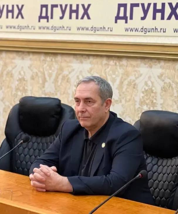 Программа «Доблесть гор» помогает участникам обрести новый путь, считает ректор ДГУНХ, член общественного совета программы «Доблесть Гор» Ахмед Бучаев.